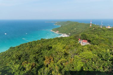 Koh Lan adasının tepesinden manzara