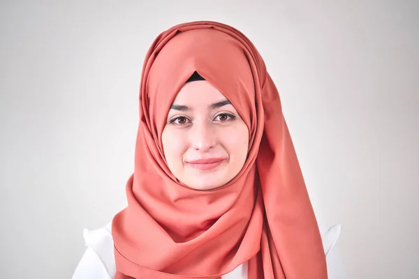 Porträtfoto Der Hijab Muslimischen Frau Nahaufnahme Porträt Des Muslimischen Mädchens — Stockfoto
