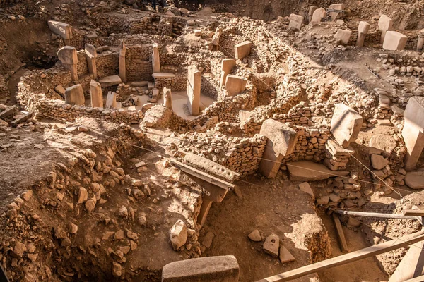 Göbeklitepe, Şanlıurfa / Türkiye - Ekim 2019: Göbekli Tepe Şanlıurfa, Türkiye 'de bir arkeoloji sahası