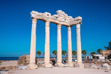 Antalya 'nın Antalya kentinde Apollon veya Apollo Tapınağının kalıntıları