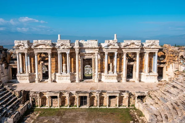 Pamukkale Kasabası Ndaki Hierapolis Kalıntıları Antik Şehir Tiyatrosu — Stok fotoğraf