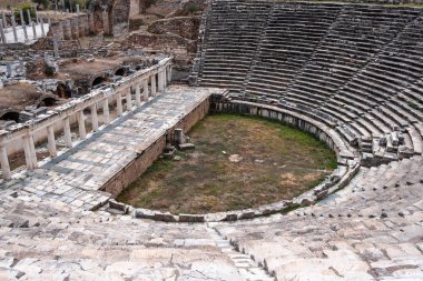 Aphrodisias, Afrodisias bir Afrodit tapınağıdır ve Türkiye 'nin antik kentinin harabelerindedir.