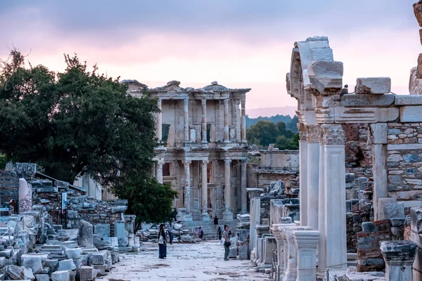 Celsus Bibliothek Und Antikes Theater Sind Ruinen Von Ephesus Antiken — Stockfoto