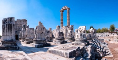 Aydın 'ın Didim ilçesindeki Apollo Tapınağı kalıntıları. Buranın diğer adı Didyma Ancient City.