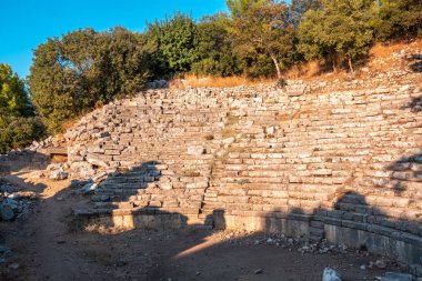 Phaselis, Antalya, Türkiye 'deki Phaselis Antik Şehir Tiyatrosu Harabeleri