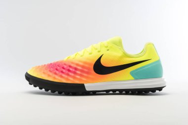 Spor, orijinal modeller ve moda renkleri için Nike Ayakkabı