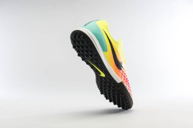 Spor, orijinal modeller ve moda renkleri için Nike Ayakkabı