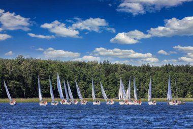 Mazury-kraina tysica jezior w pnocno-wschodniej Polsce