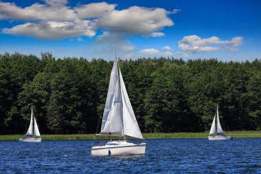 Mazury-kraina tysica jezior w pnocno-wschodniej Polsce