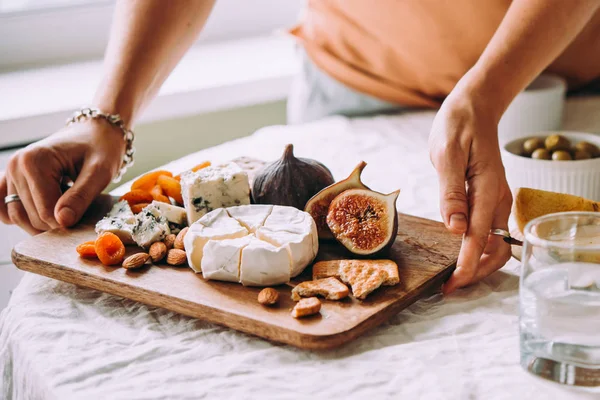 Offering Appetizers Friendly Party Dinner Aperitivo Party Concept — Stock Photo, Image