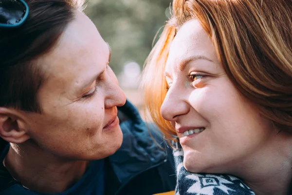 Primer Plano Feliz Pareja Lesbiana —  Fotos de Stock