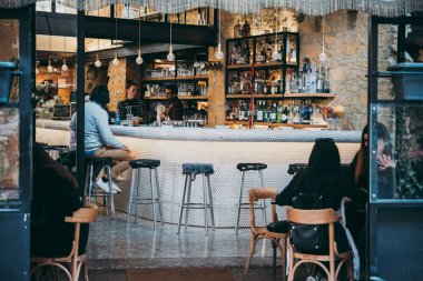 Nicosia, Kıbrıs - 18 Mart, 2017: Lefkoşa, Kıbrıs için barlarından birini.