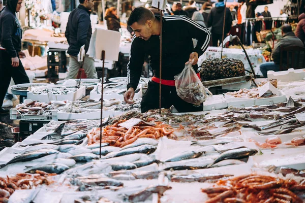 Naples Italia Diciembre 2017 Vista Del Mercado Pescado Nápoles Campania — Foto de Stock