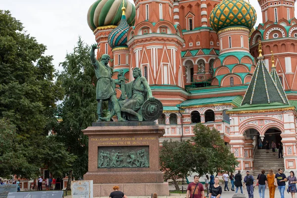 Moscú Rusia Agosto 2020 Plaza Roja Monumento Minin Pozharsky Fondo — Foto de Stock