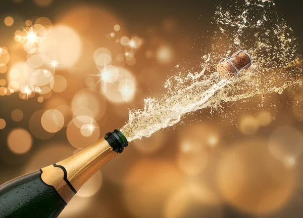 Champagner-Splash mit Flasche