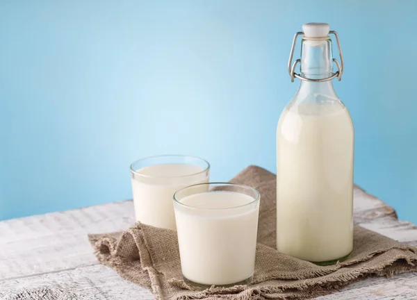 Milk. Bottle and glass with milk. — Stock Photo, Image