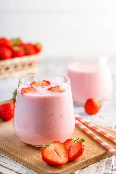 Glass Strawberry Smoothie Milkshake Wooden Table Summer Drink — Stock Photo, Image