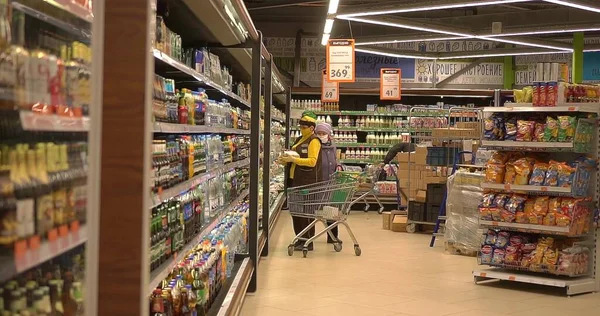 Satıcı ürünü hazırlar.