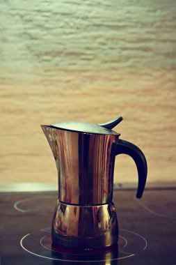 Moka kahve kap. Taze kahve evde hazırlanması.