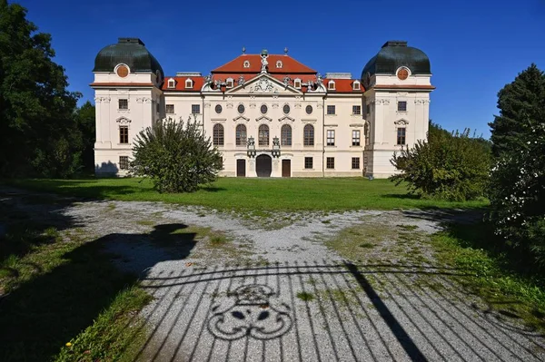 Красивий старий замок Ріґерсбурґ в Австрії. — стокове фото