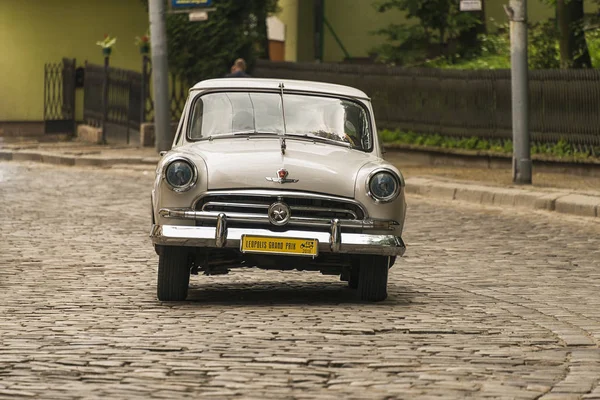 Lviv Ucrânia Junho 2018 Velho Carro Retro Gaz Participando Corrida — Fotografia de Stock