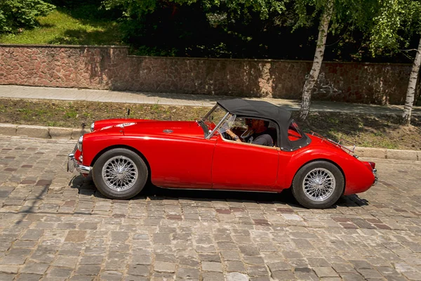 Lviv Ucrania Junio 2018 Antiguo Coche Retro Mga 1500 Con —  Fotos de Stock