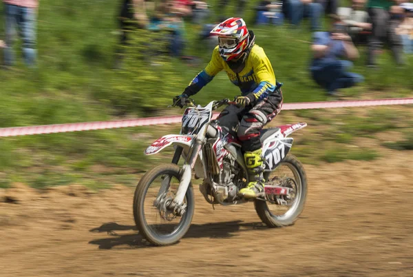 Unknown  motorcycle racer overcome the track — Stock Photo, Image