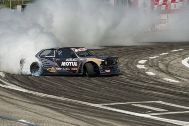 Pilot Marek Wartalowicz üzerinde otomobil markası Bmw tr üstesinden gelir.