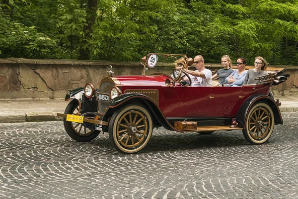 Antiguo coche retro Willys Knight (1920 ) —  Fotos de Stock