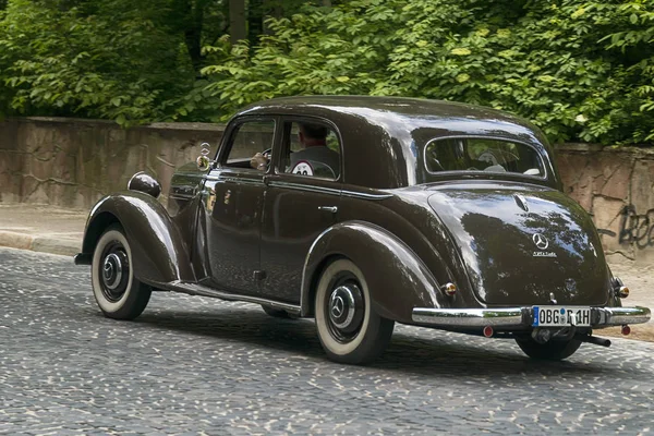 Antiguo coche retro Mercedes Benz 170 S-S — Foto de Stock