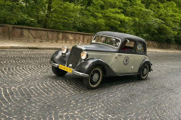 Staré retro auto Mercedes-Benz w136 170V — Stock fotografie