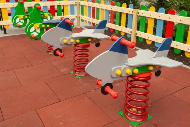 Yerleşim yerindeki güzel oyun alanı