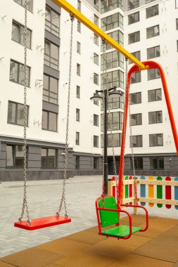 Yerleşim yerindeki güzel oyun alanı