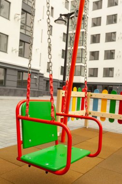 Yerleşim yerindeki güzel oyun alanı