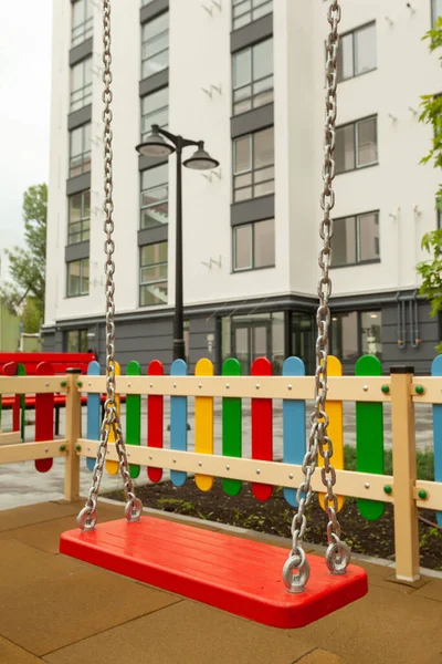 Yerleşim yerindeki güzel oyun alanı