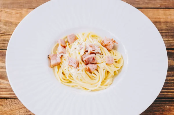 Maukas Pasta Carbonara — kuvapankkivalokuva