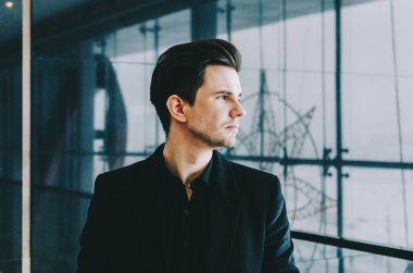 Genç adam işadamı