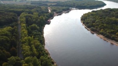 Yazın sonunda orman parkı ve Ryazan 'daki Oka nehri üzerinde uçmak.