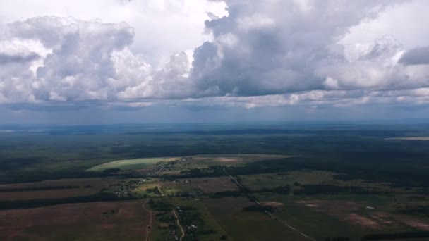 Vastas Extensões Rússia Partir Altura Quadricóptero Dia Verão Campos Aldeias — Vídeo de Stock