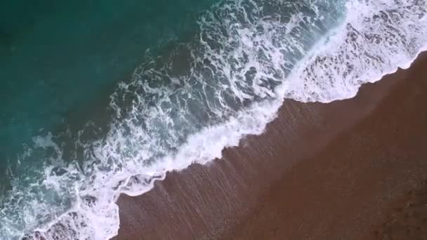 Turkoois Golven Het Strand Uitzicht Vanaf Een — Stockvideo