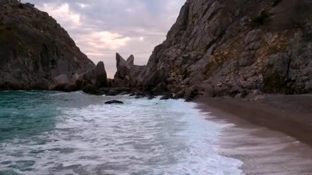 Waves Break Rocks Crimea Diva Rock Winter Flying — Stock Video