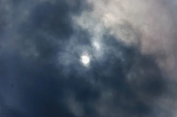 Gloomy Sun Glances Clouds — Stock Photo, Image