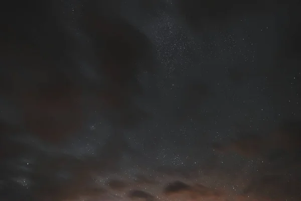 Sterren Aan Nachtelijke Hemel Door Wolken Een Zomernacht — Stockfoto