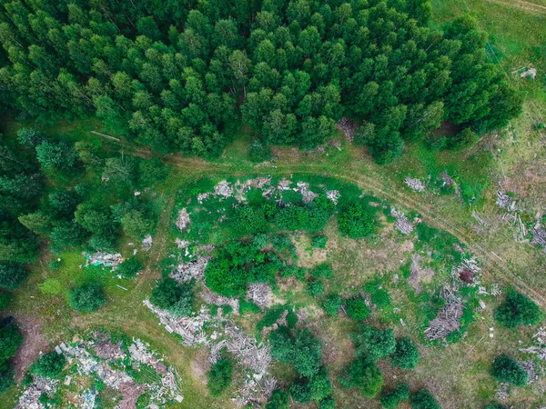 Aterros Perto Floresta Uma Altura — Fotografia de Stock