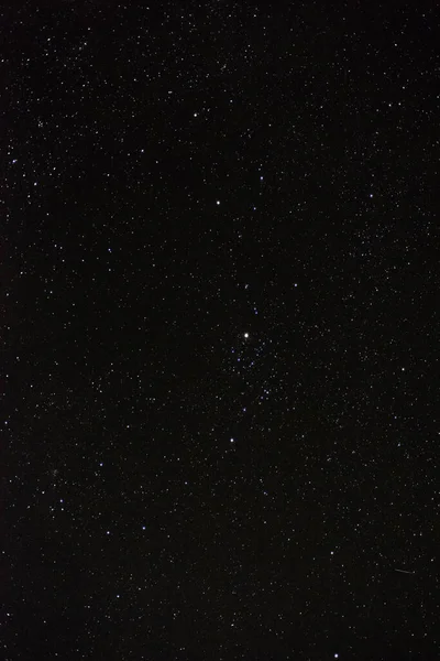 Sterne Nachthimmel Durch Die Wolken — Stockfoto