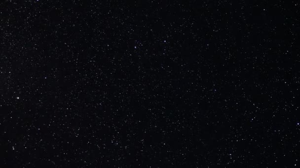 Timelapse des étoiles dans le ciel nocturne