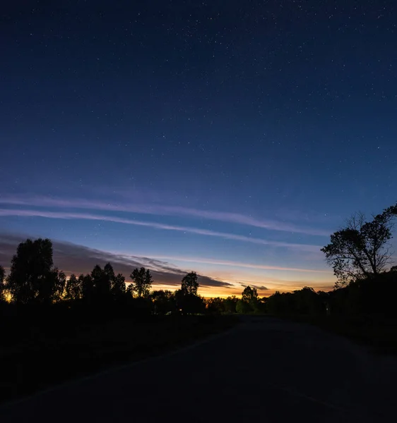 Cesta Před Svítáním Vesnici — Stock fotografie