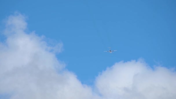 Pesawat Ini Tersembunyi Balik Awan Pesawat Terbang Awan — Stok Video