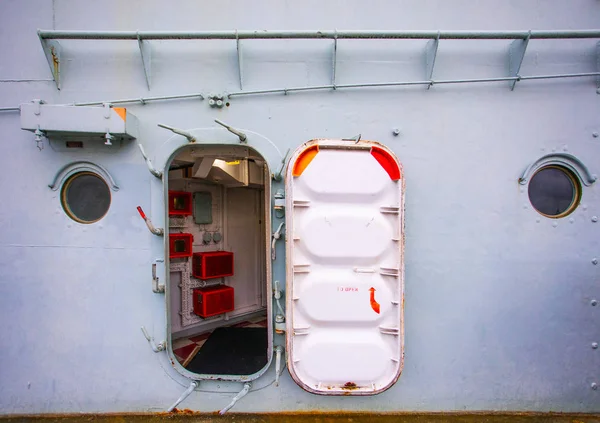 Schilderachtige Opname Van Gedetailleerde Cabine Van Het Schip — Stockfoto