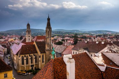 Sopron manzaralı fırtına bulutları